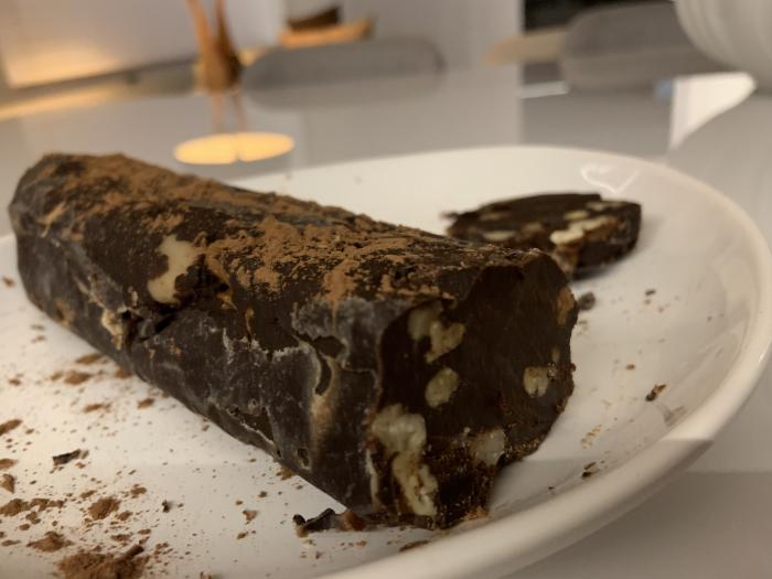 Salame de Chocolate com nozes